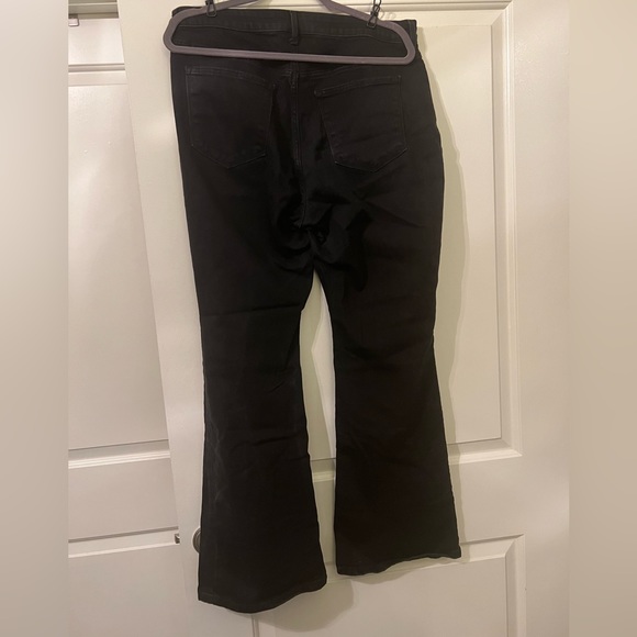 Old Navy Black High Rise Flare Jeans Sz 16 - Picture 2 of 3